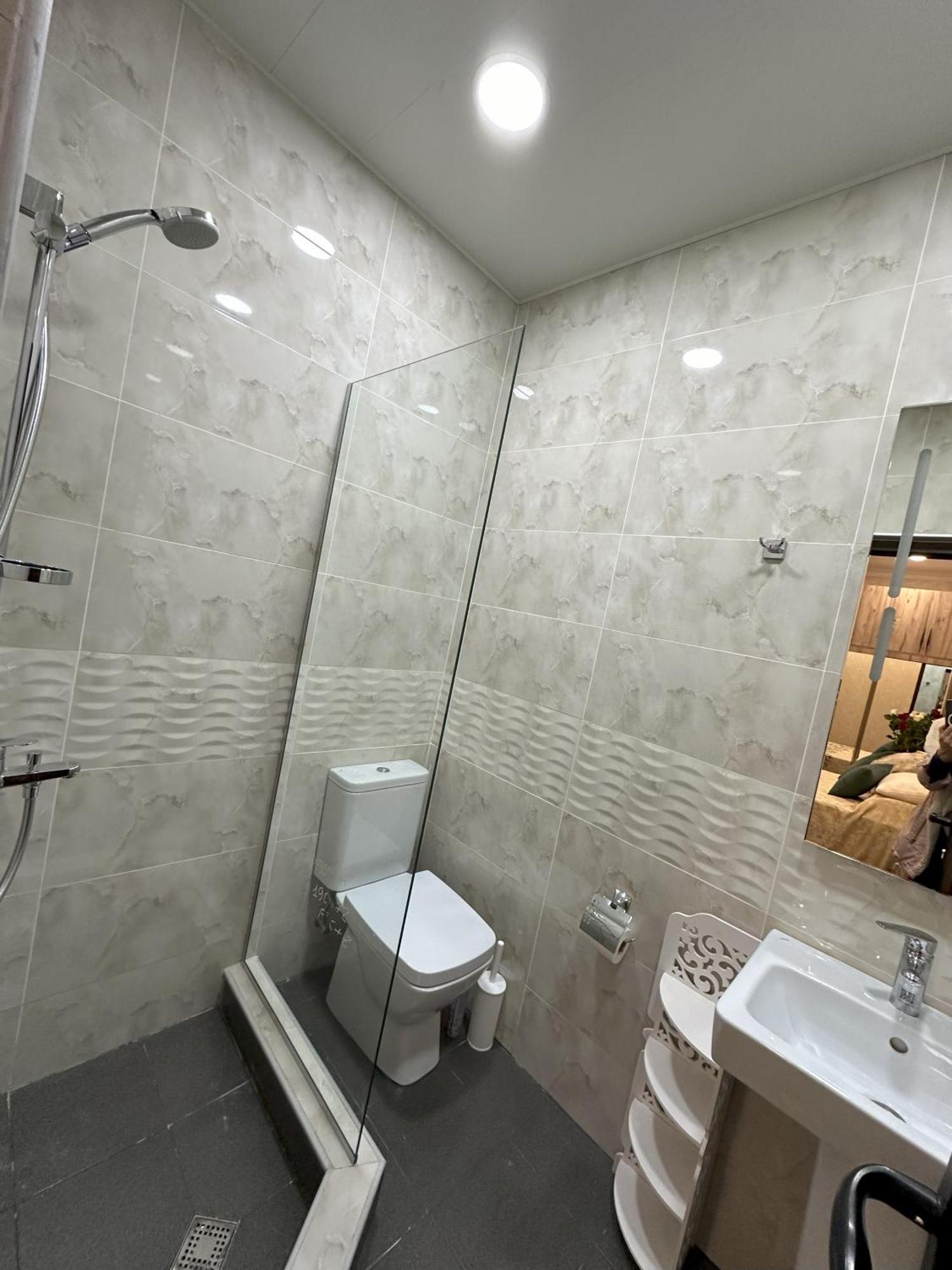Three Palms Guest House Tbilisi Buitenkant foto