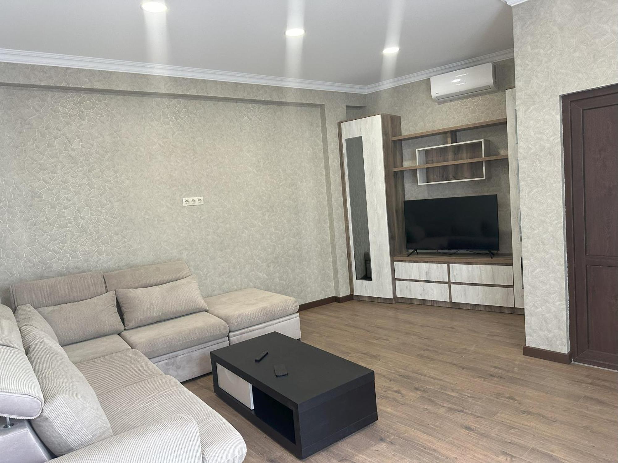 Three Palms Guest House Tbilisi Buitenkant foto